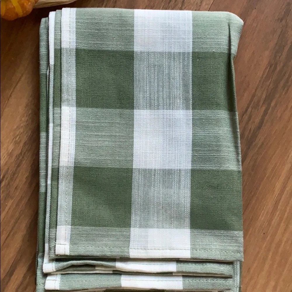 Celebrate green checkered‎ napkins table linens
